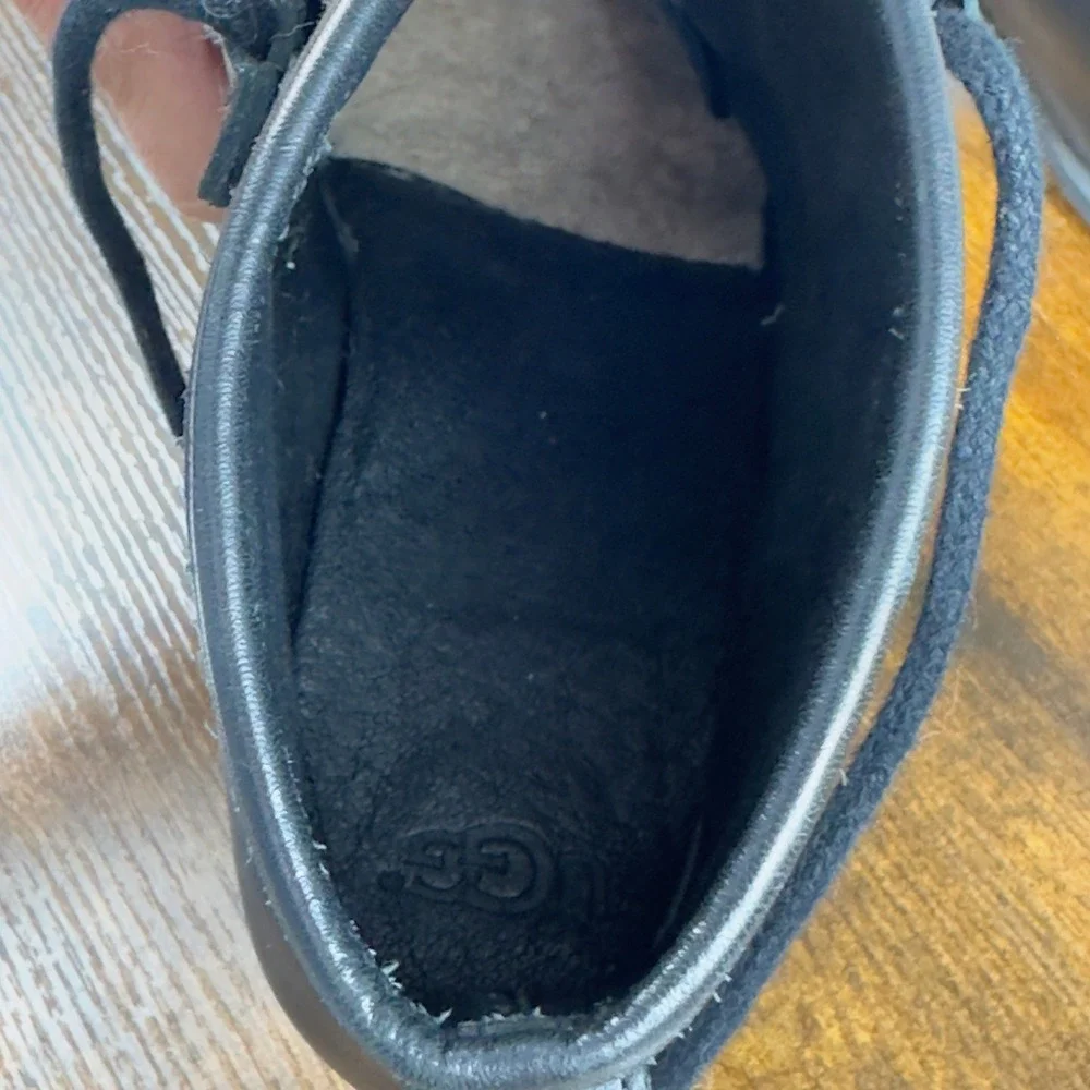 UGG Analise Exposed Fur Boots 5 Black Leather Sheepskin Cuff Lace Up Cabincore